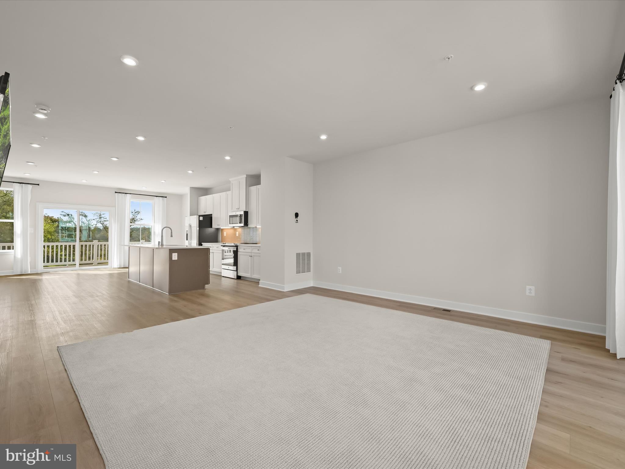 WELLINGTON FARMS - Residential