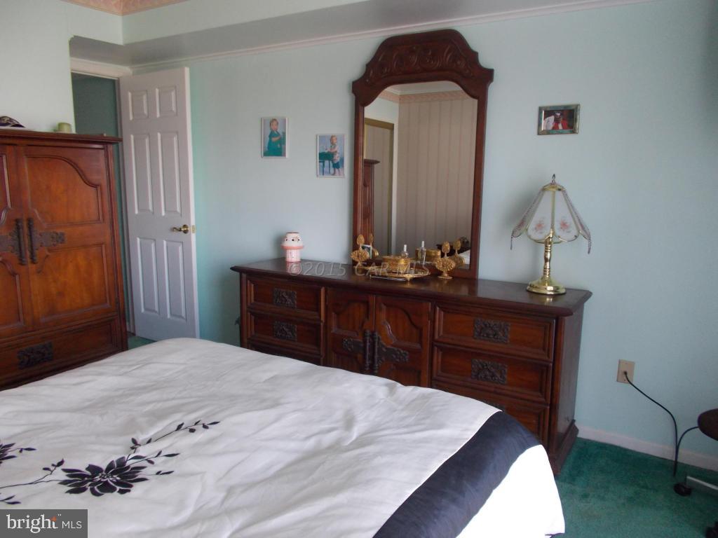 BAYSIDE KEYS - Residential