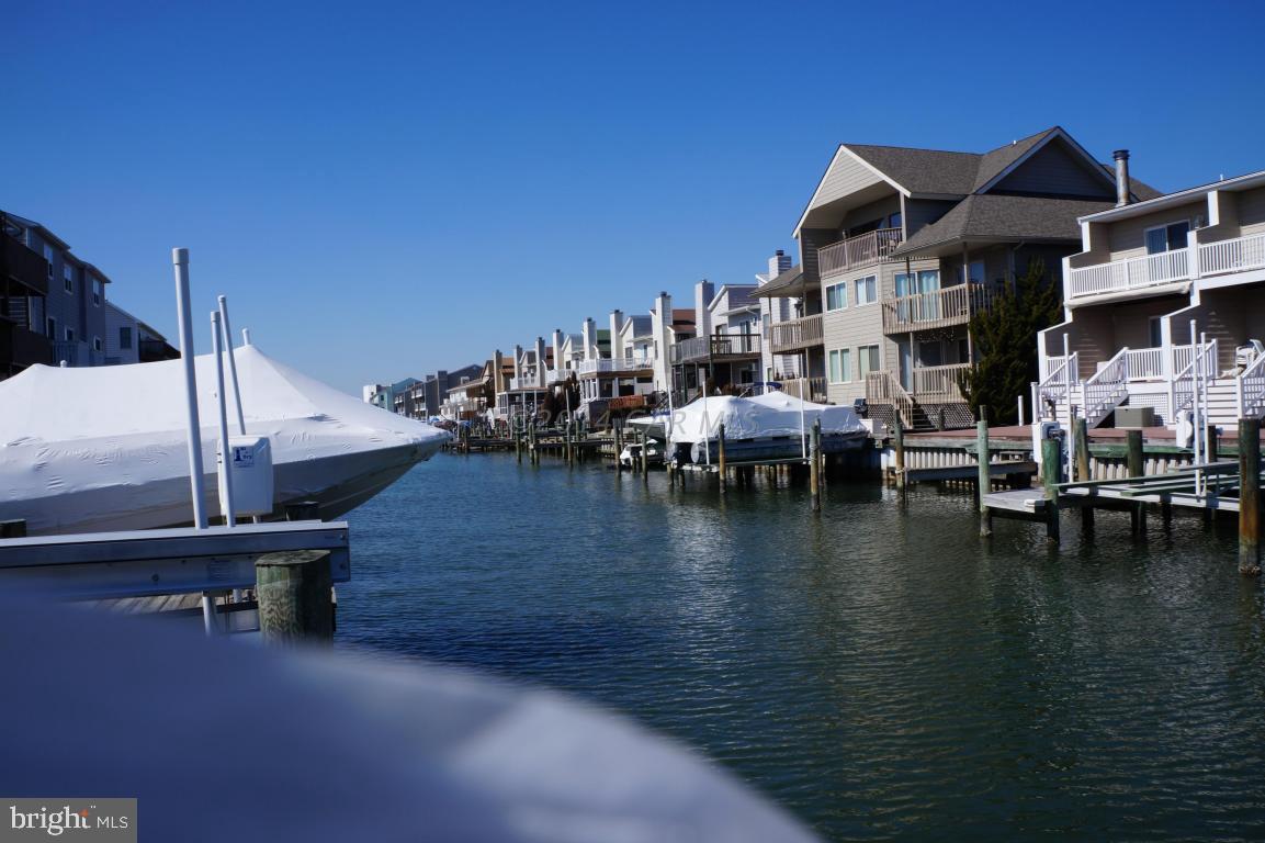 BAYSIDE KEYS - Residential