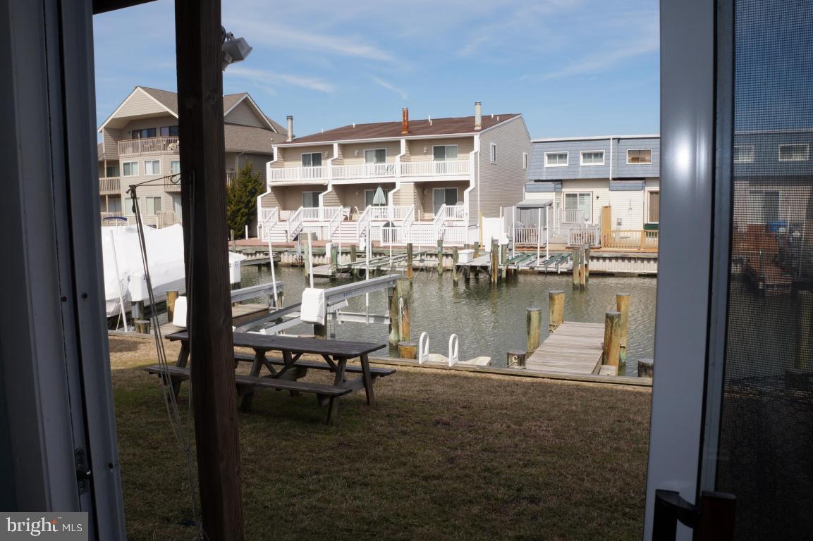 BAYSIDE KEYS - Residential