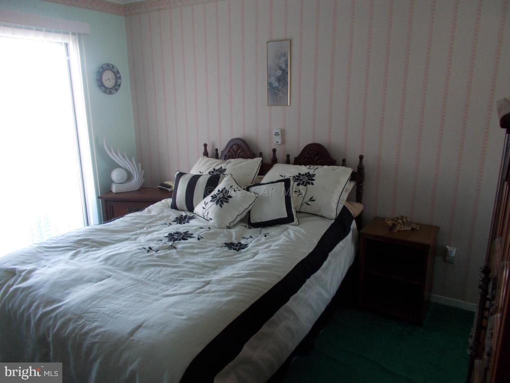 BAYSIDE KEYS - Residential