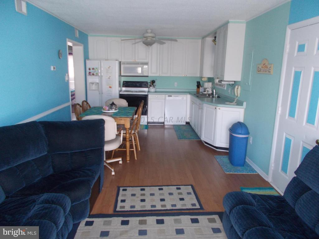 BAYSIDE KEYS - Residential