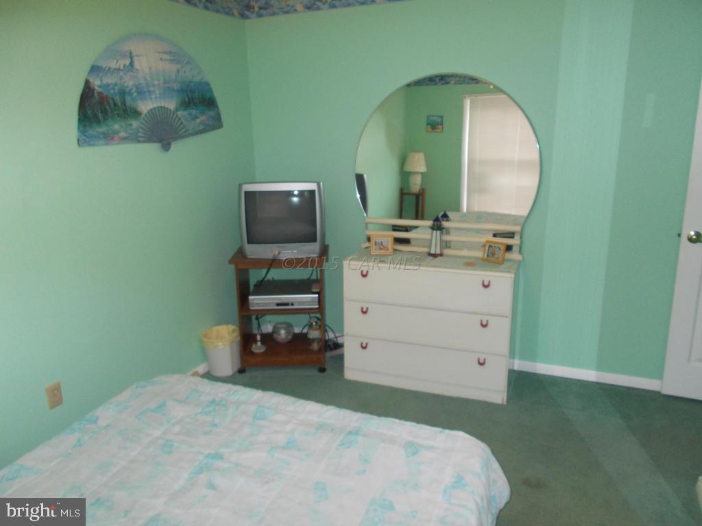 BAYSIDE KEYS - Residential