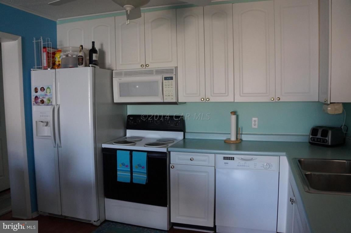 BAYSIDE KEYS - Residential