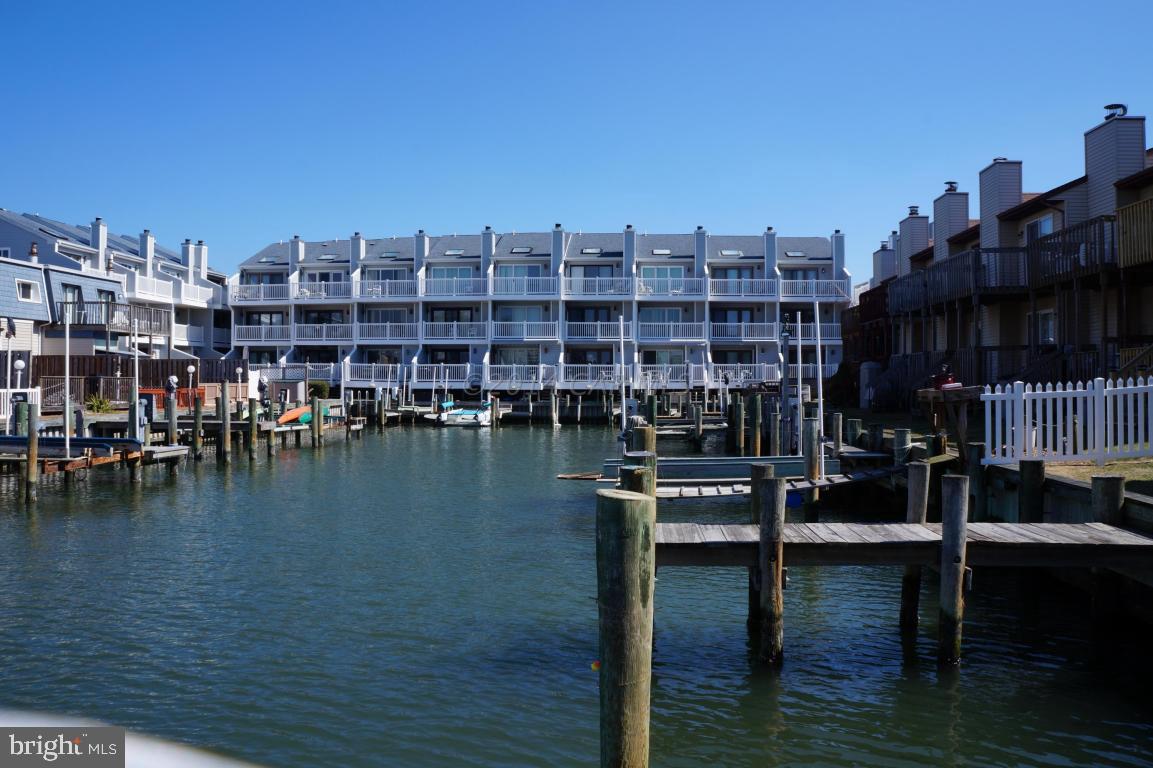 BAYSIDE KEYS - Residential