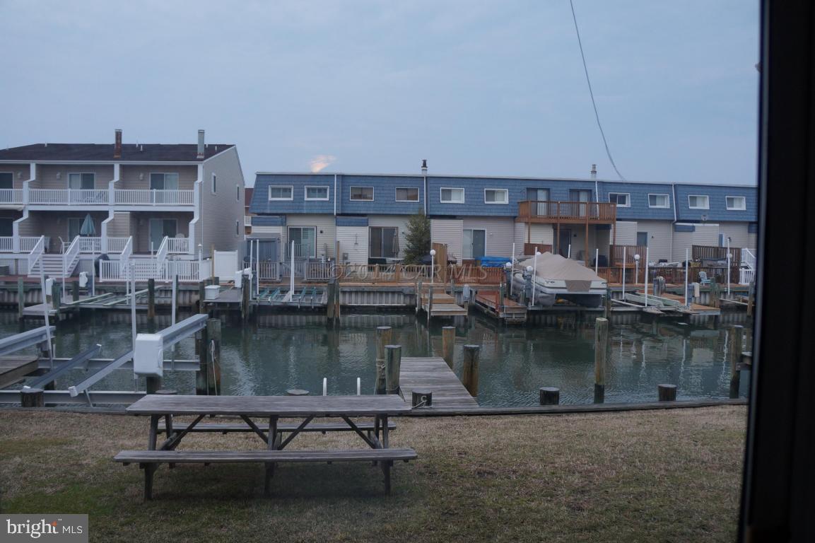 BAYSIDE KEYS - Residential