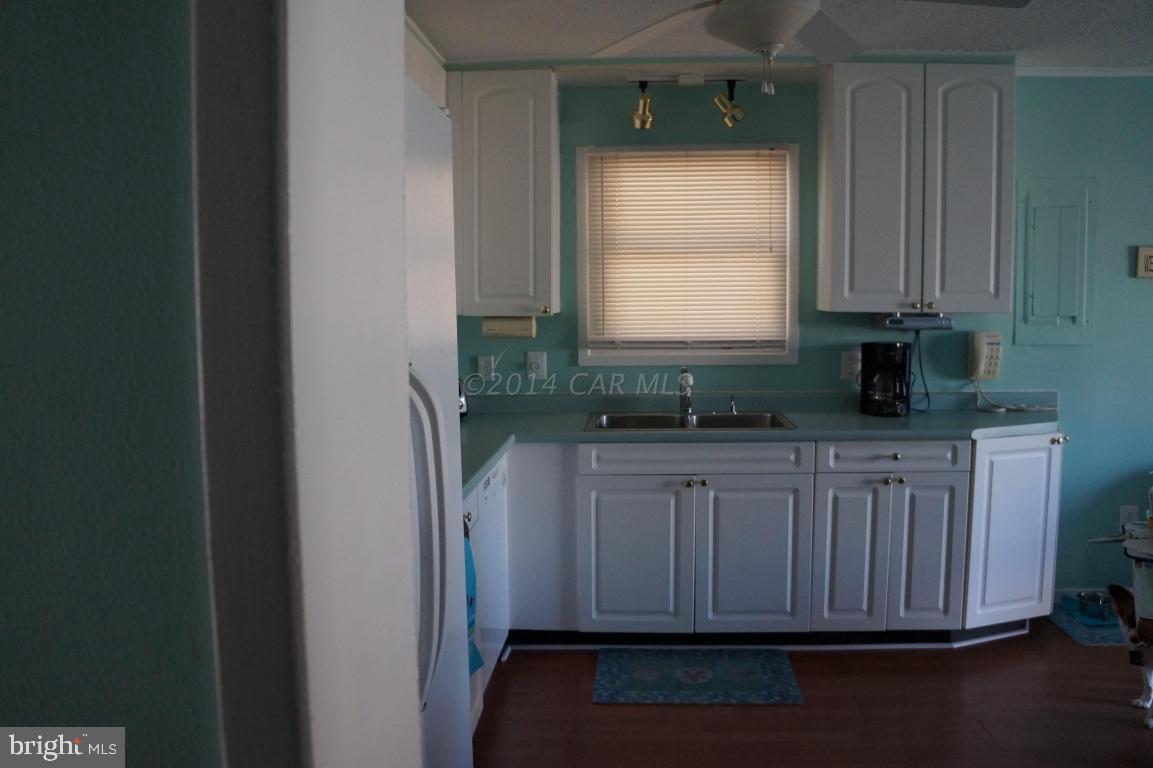 BAYSIDE KEYS - Residential