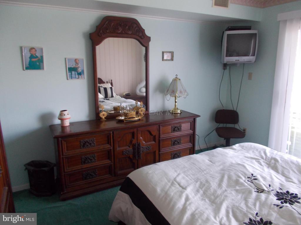 BAYSIDE KEYS - Residential