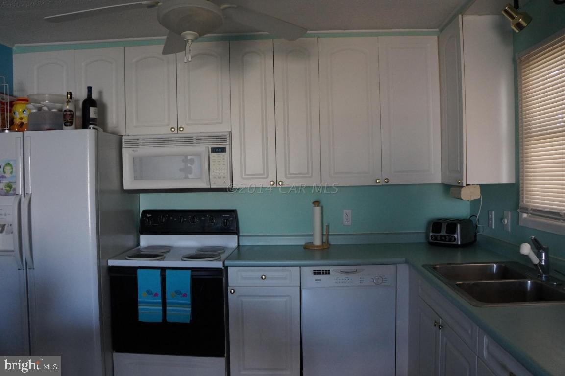 BAYSIDE KEYS - Residential