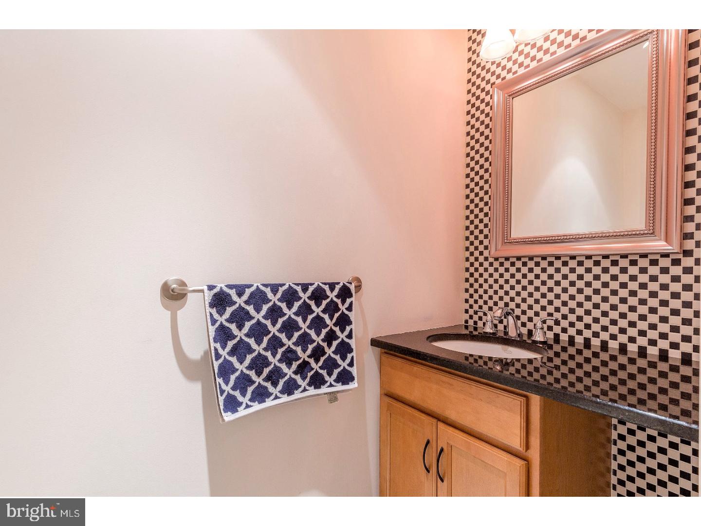 RITTENHOUSE SQUARE - Residential Income