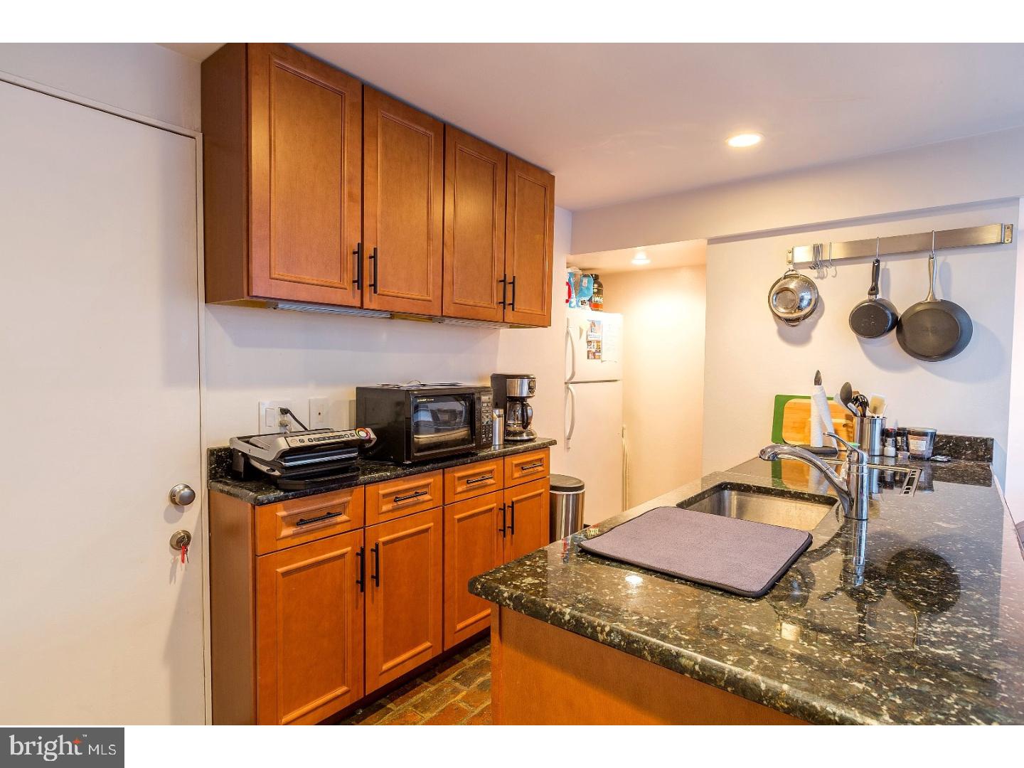 RITTENHOUSE SQUARE - Residential Income