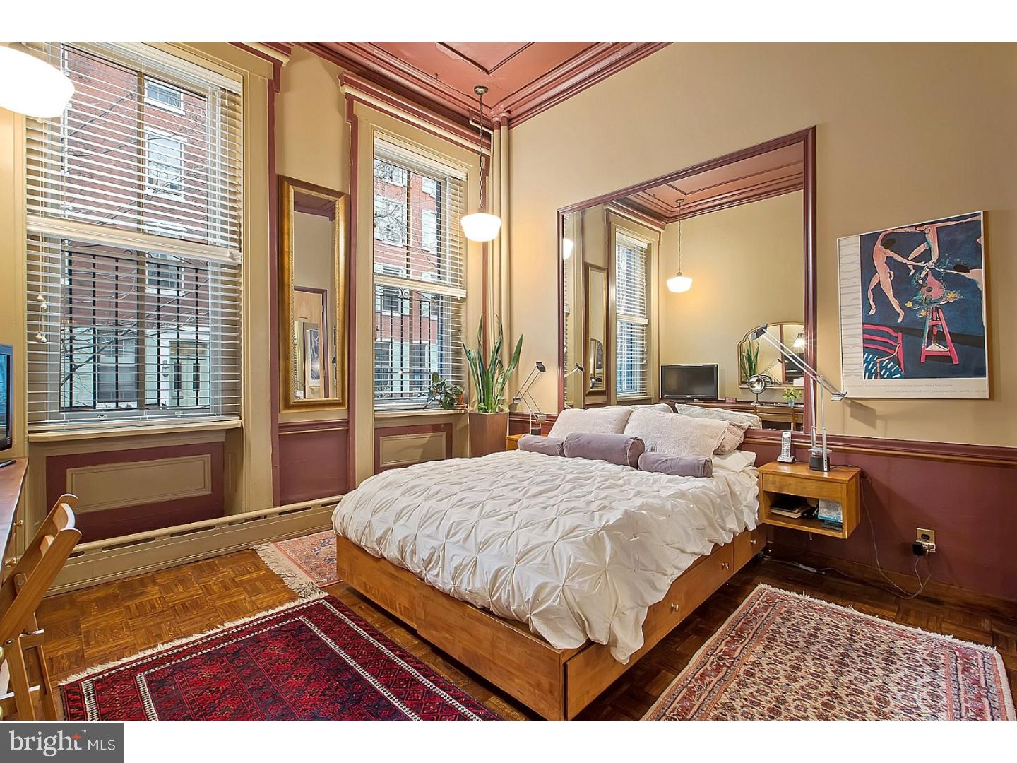 RITTENHOUSE SQUARE - Residential Income