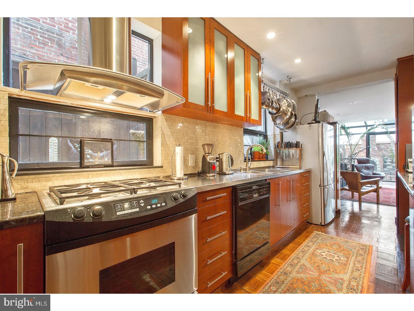 RITTENHOUSE SQUARE - Residential Income