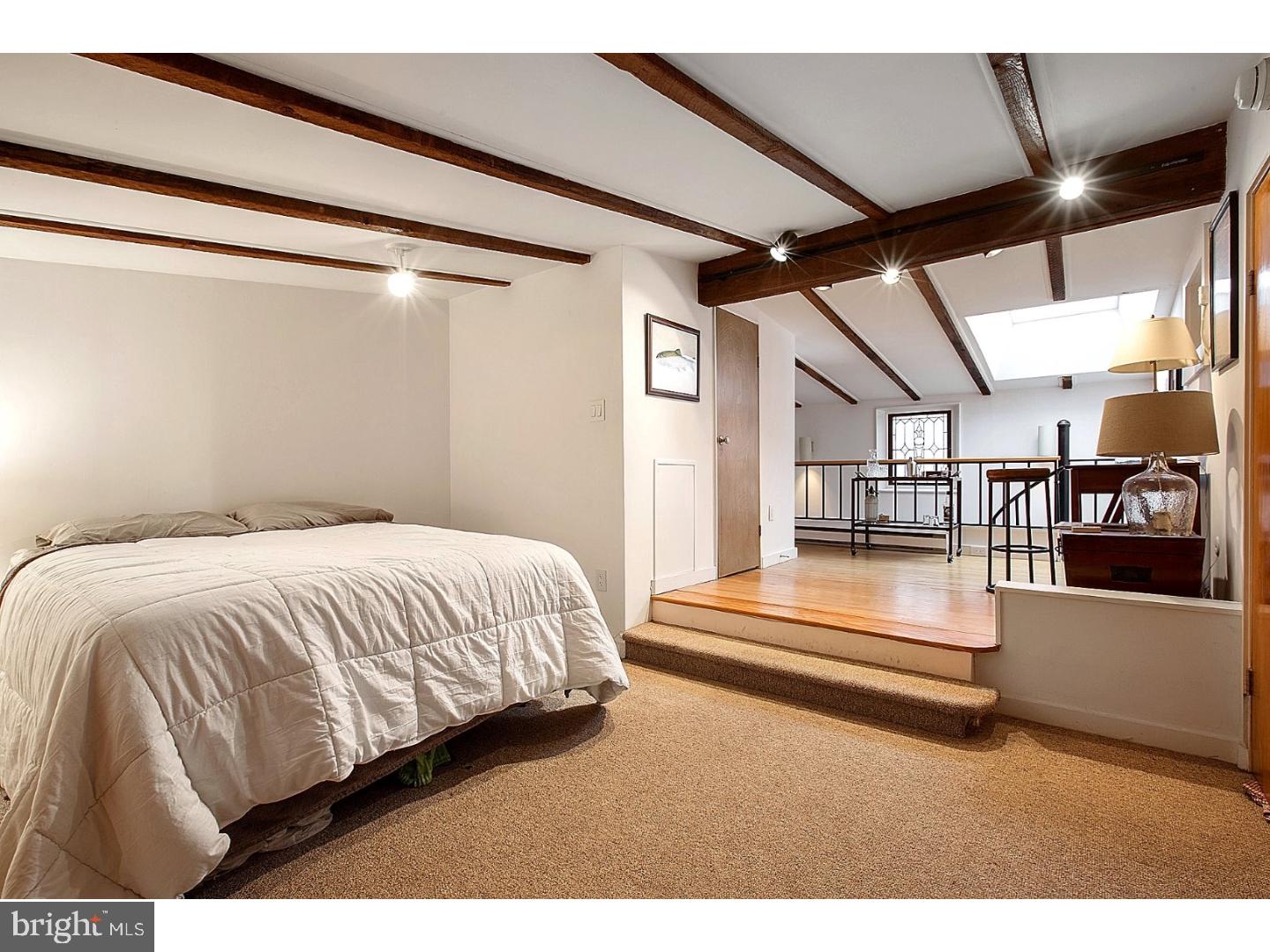 RITTENHOUSE SQUARE - Residential Income