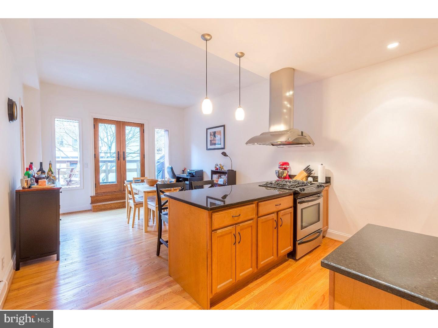 RITTENHOUSE SQUARE - Residential Income