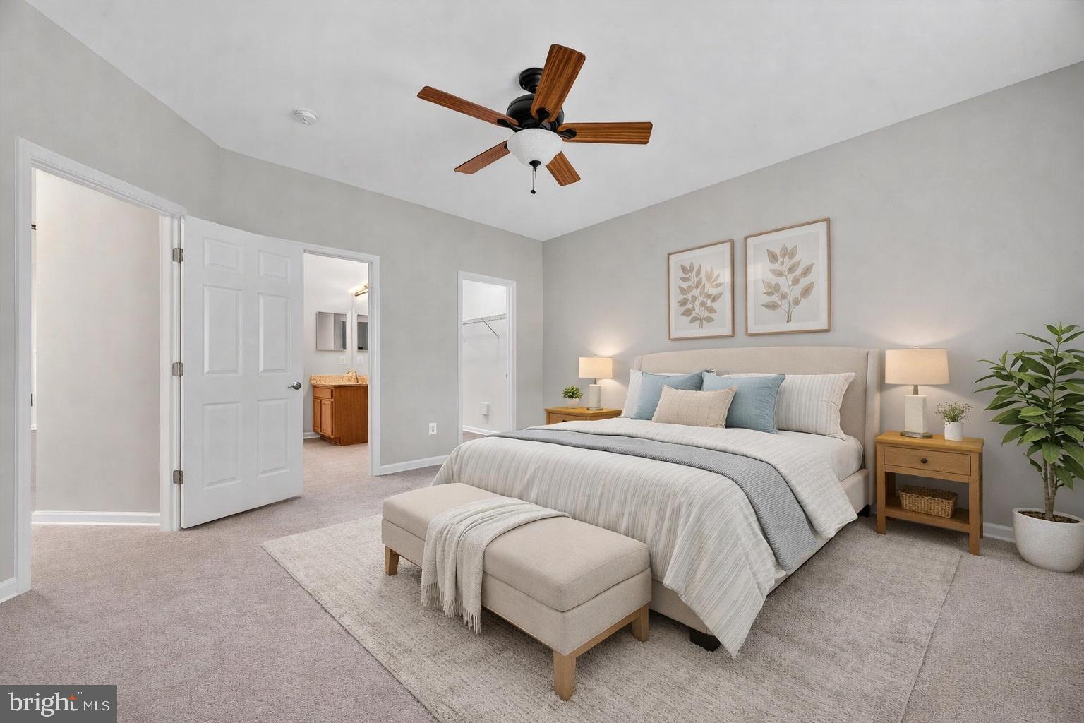 44385 MALTESE FALCON SQUARE