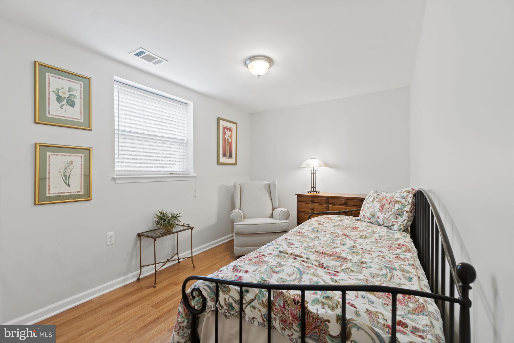 SPRIGGS COVE - Residential