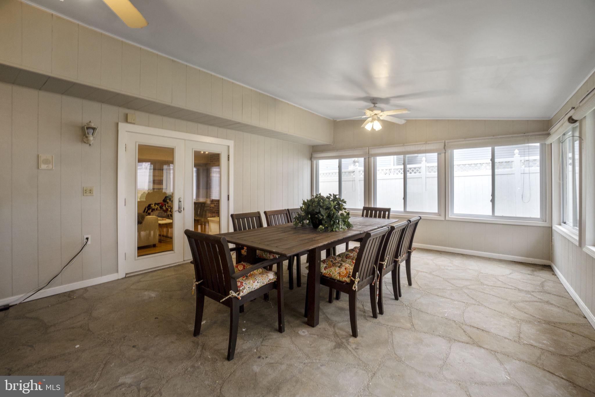 SPRIGGS COVE - Residential