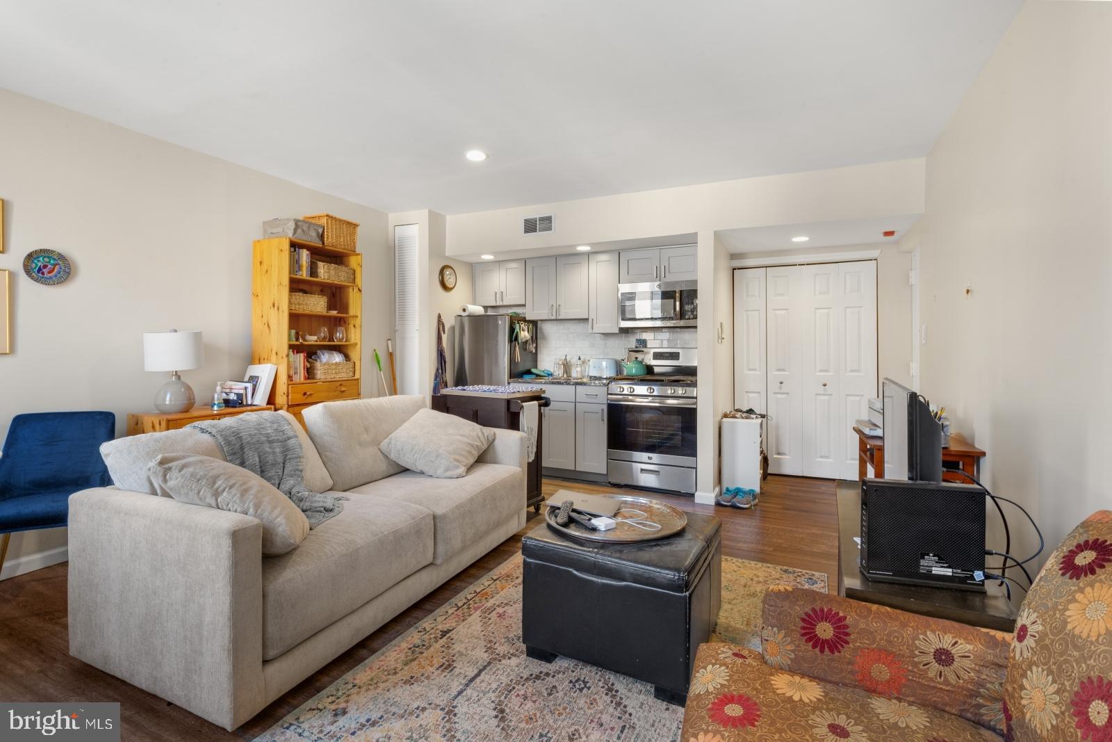 FITLER SQUARE - Residential Lease