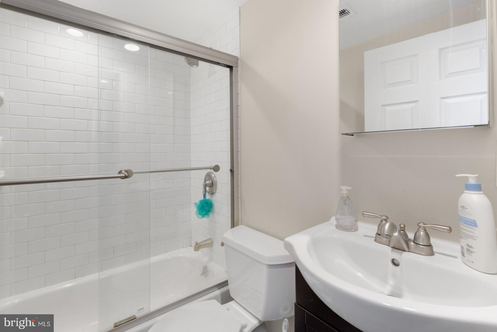 FITLER SQUARE - Residential Lease