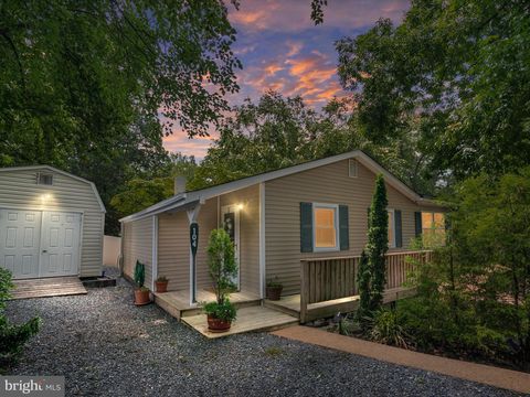 104 VIRGINIA AVENUE EDGEWATER MD 21037