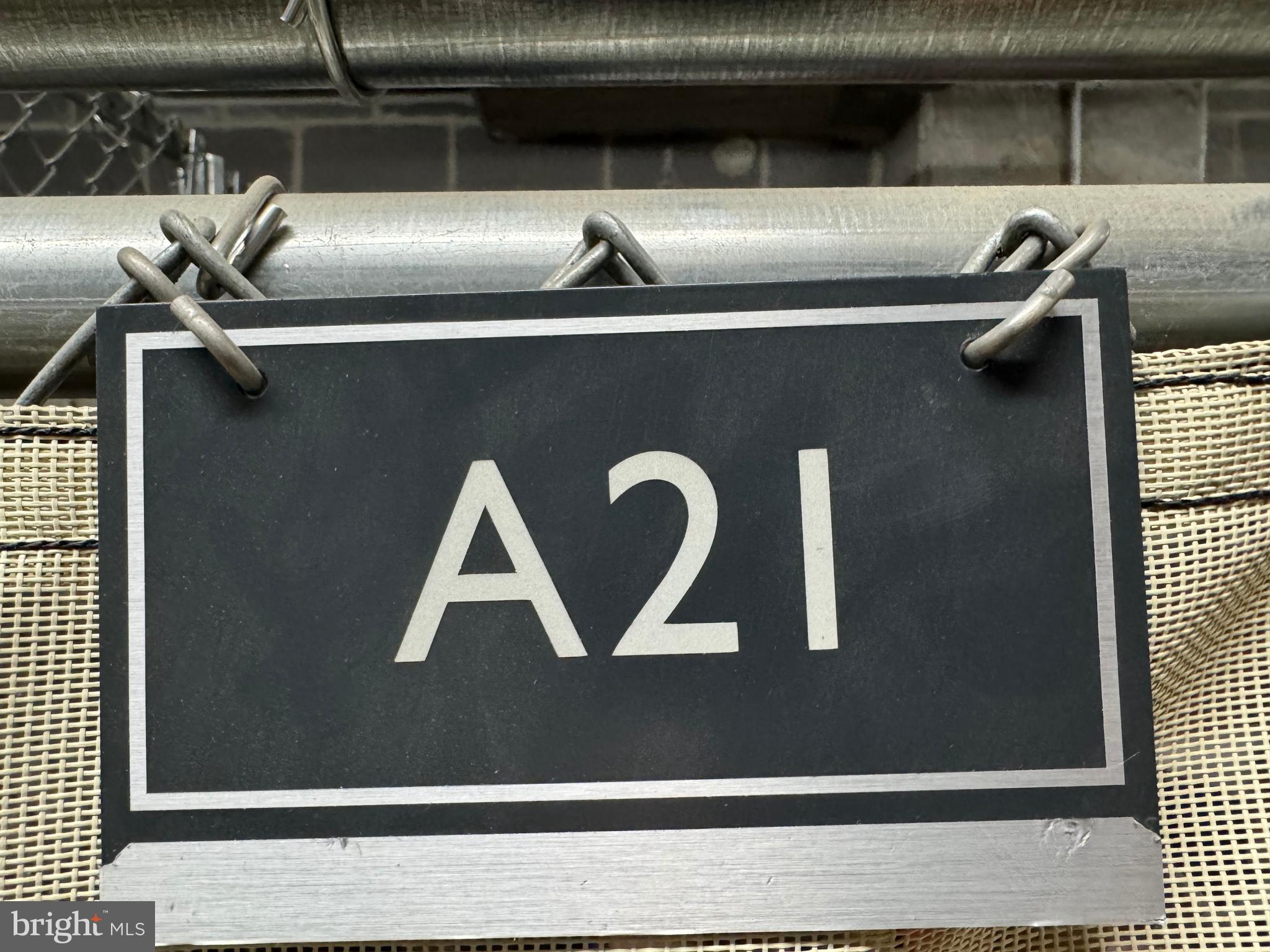 CARLYLE SQUARE - Residential