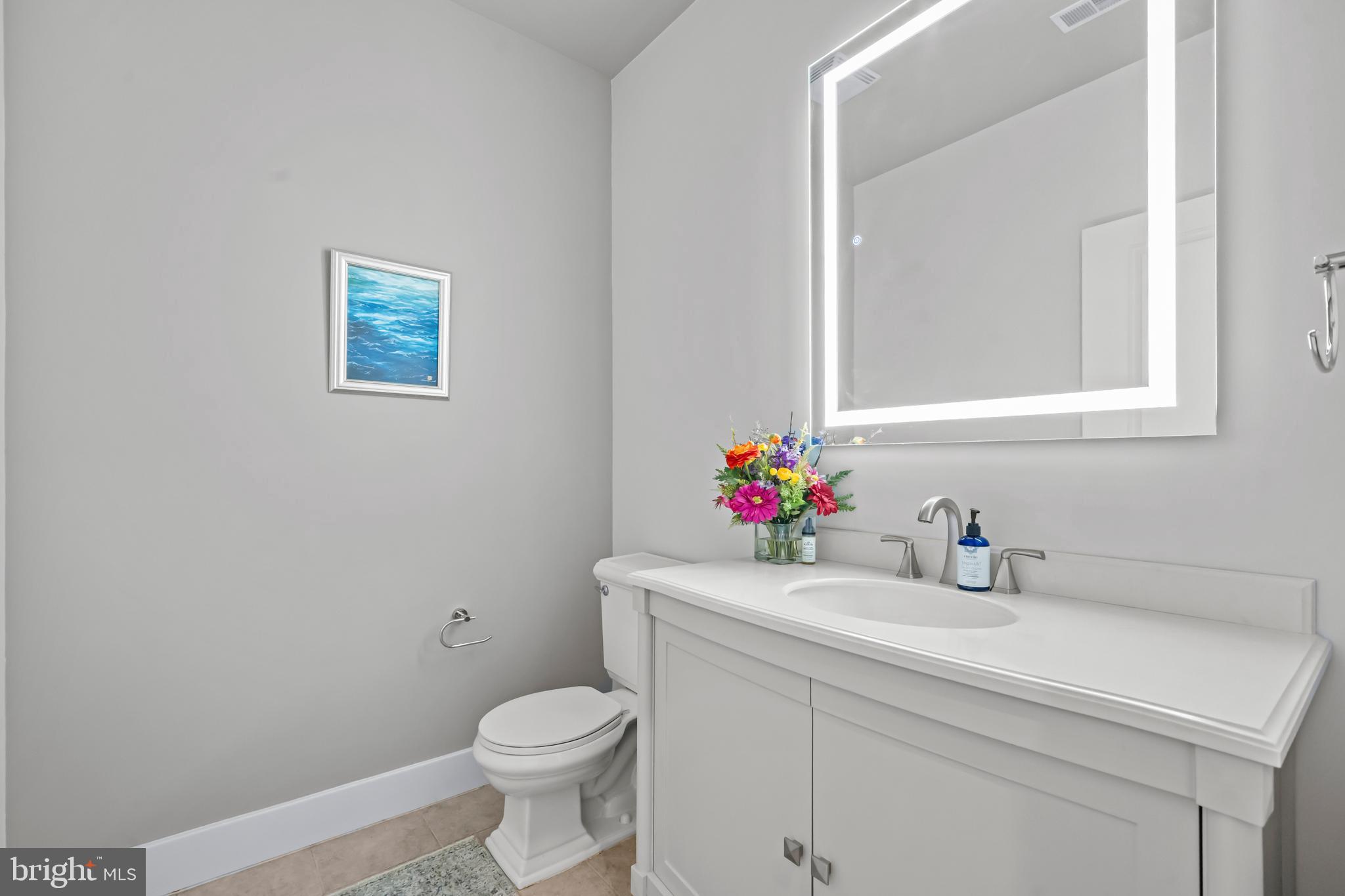 CARLYLE SQUARE - Residential