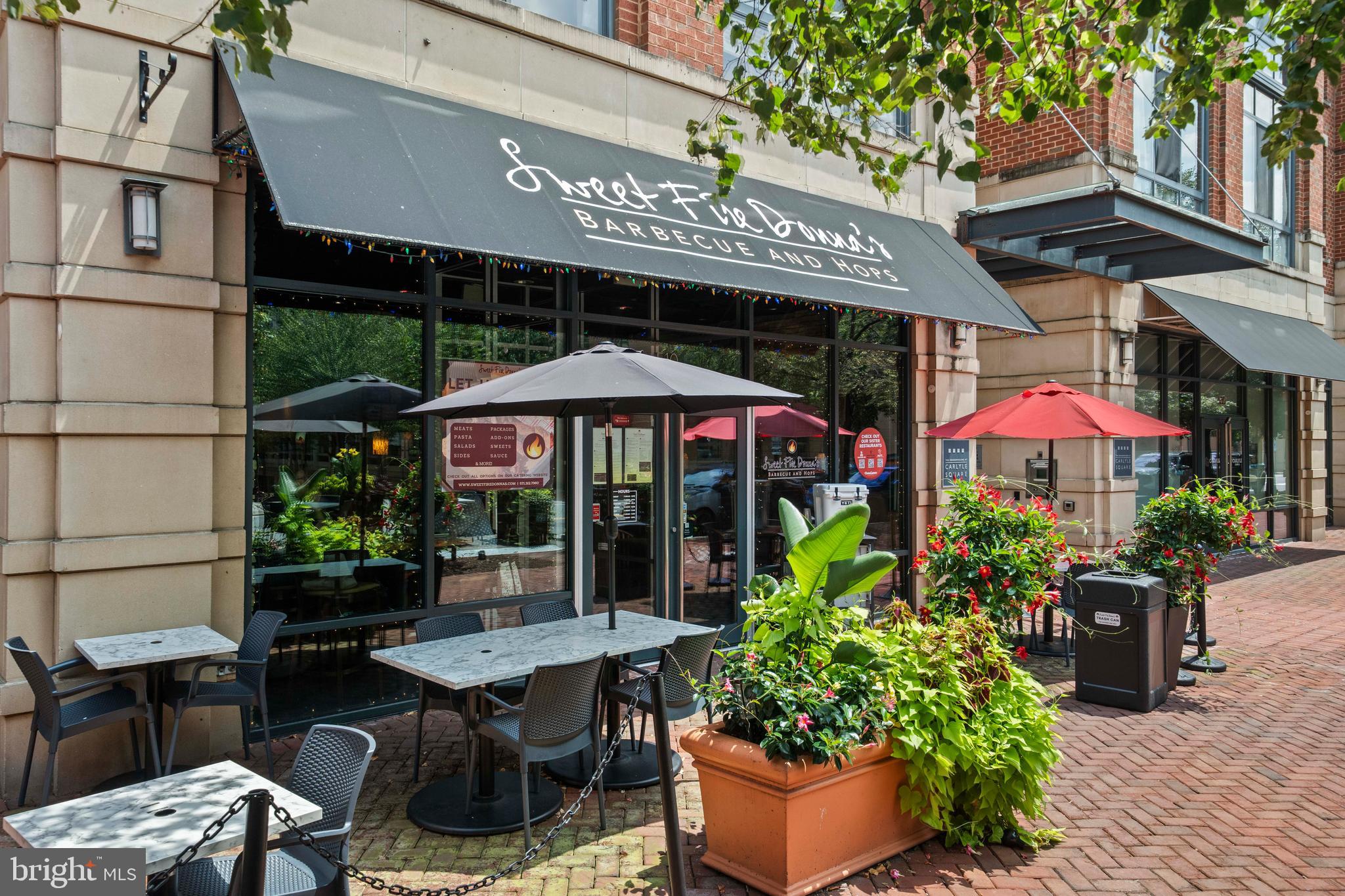 CARLYLE SQUARE - Residential