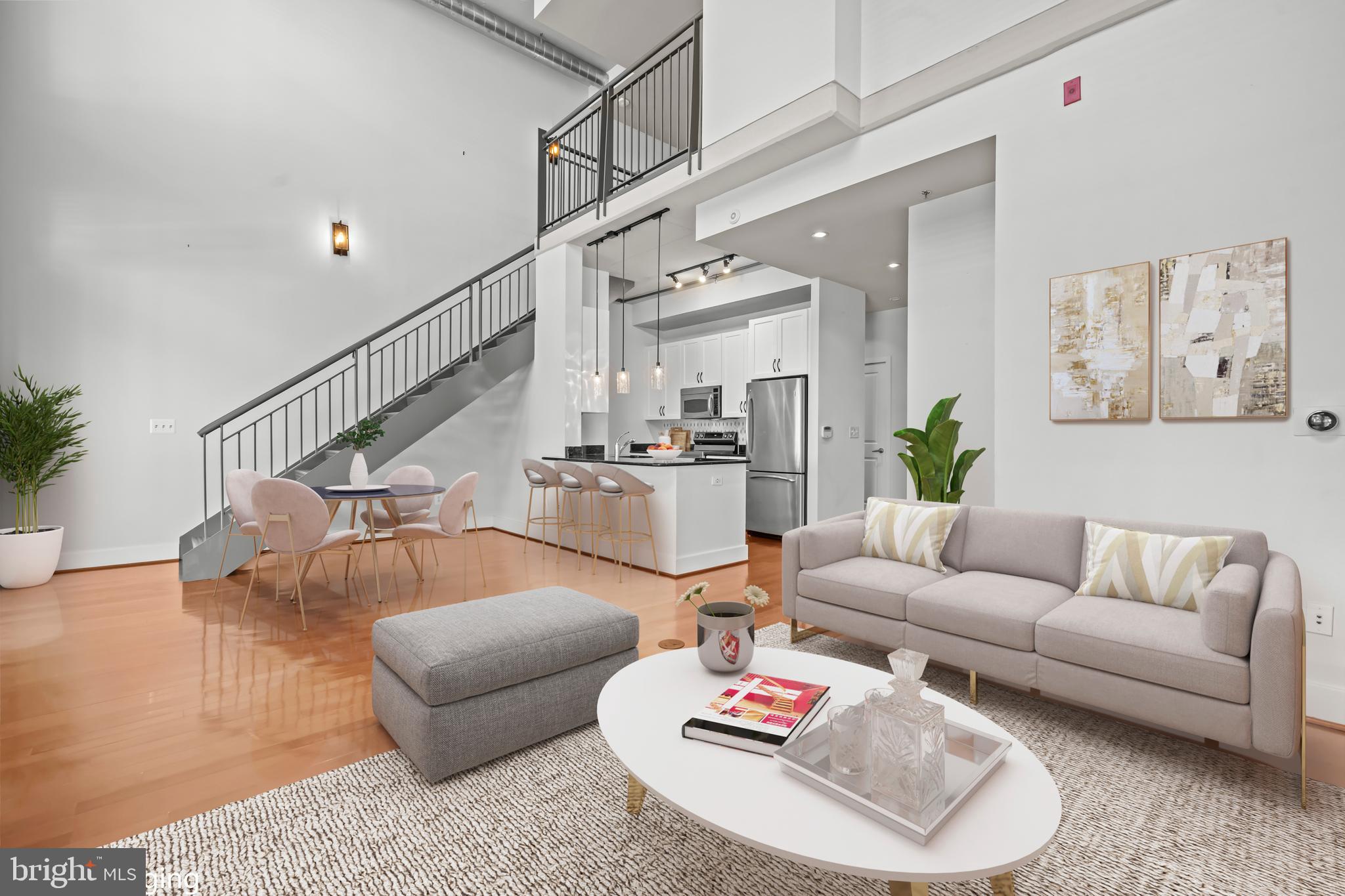 CARLYLE SQUARE - Residential