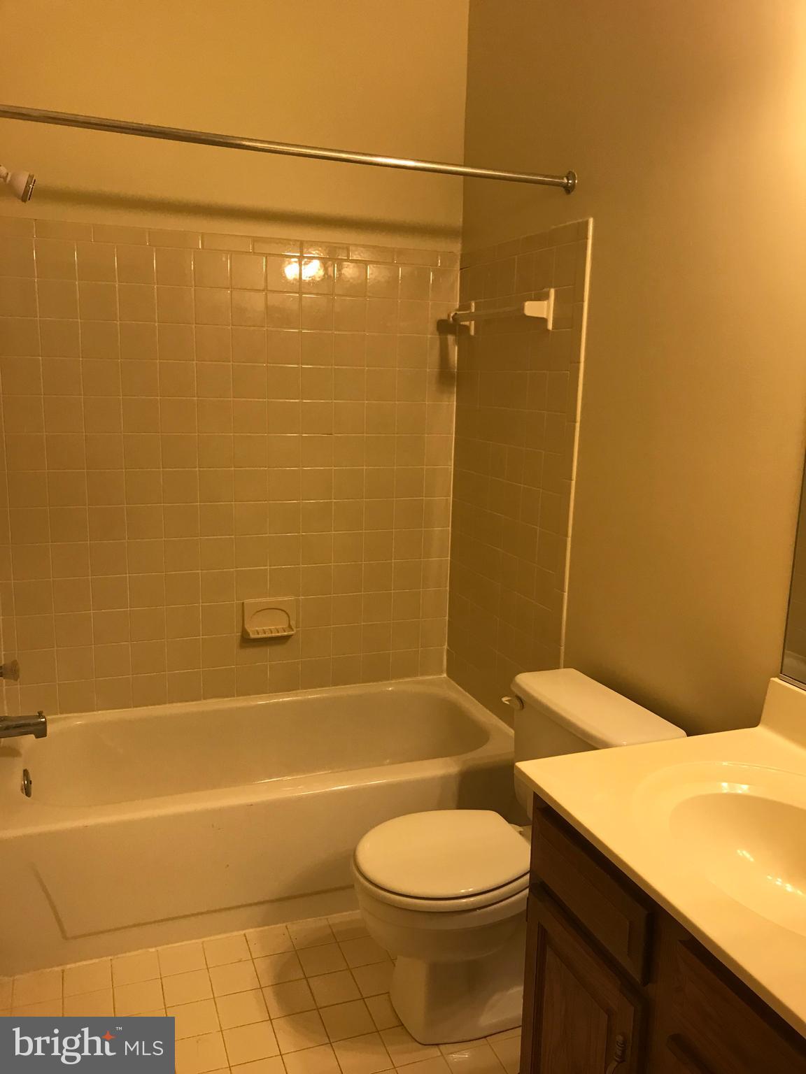 LITTLE ROCKY RUN - Residential Lease