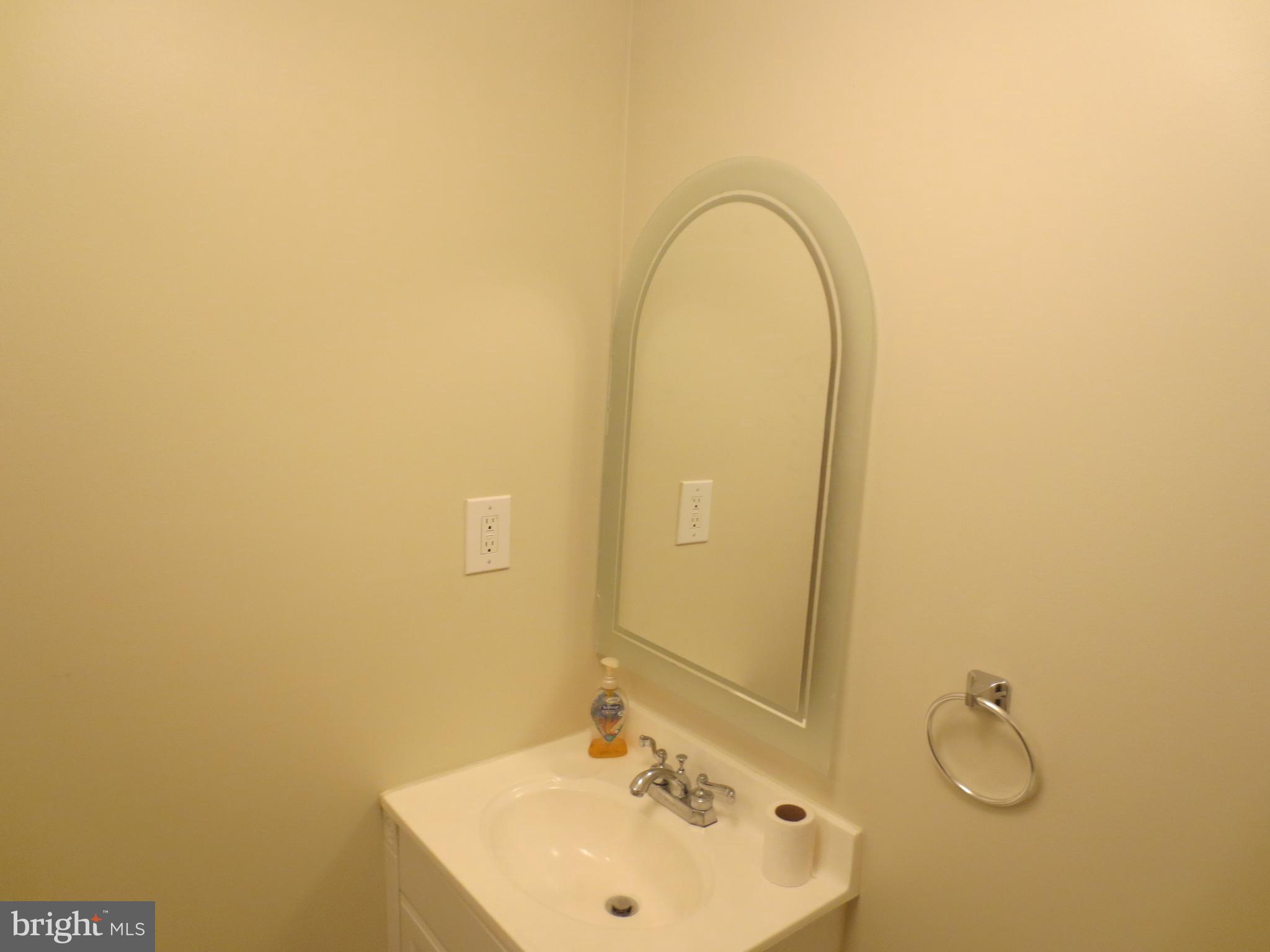 LITTLE ROCKY RUN - Residential Lease