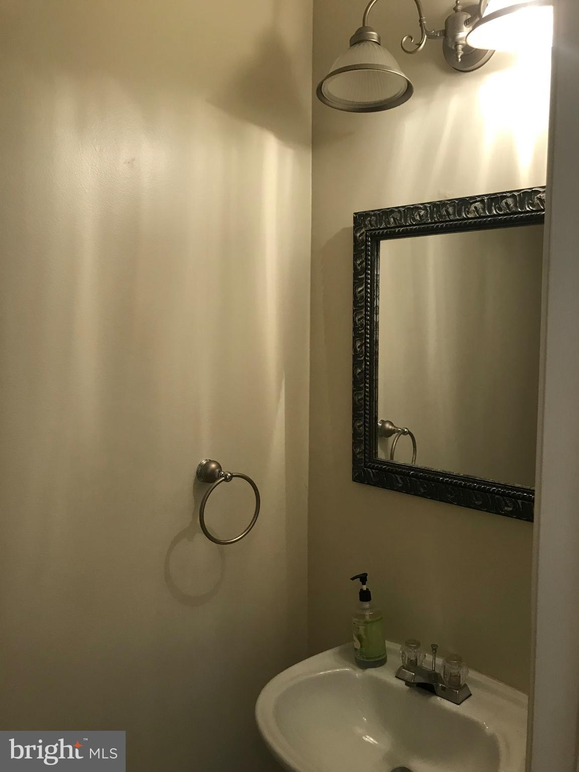 LITTLE ROCKY RUN - Residential Lease