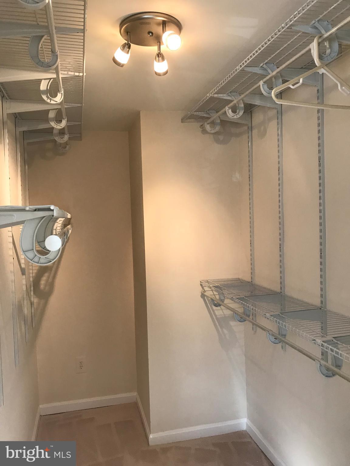 LITTLE ROCKY RUN - Residential Lease