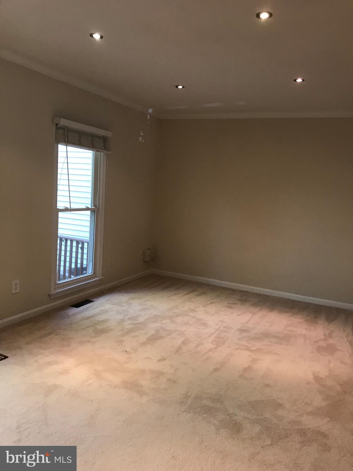 LITTLE ROCKY RUN - Residential Lease