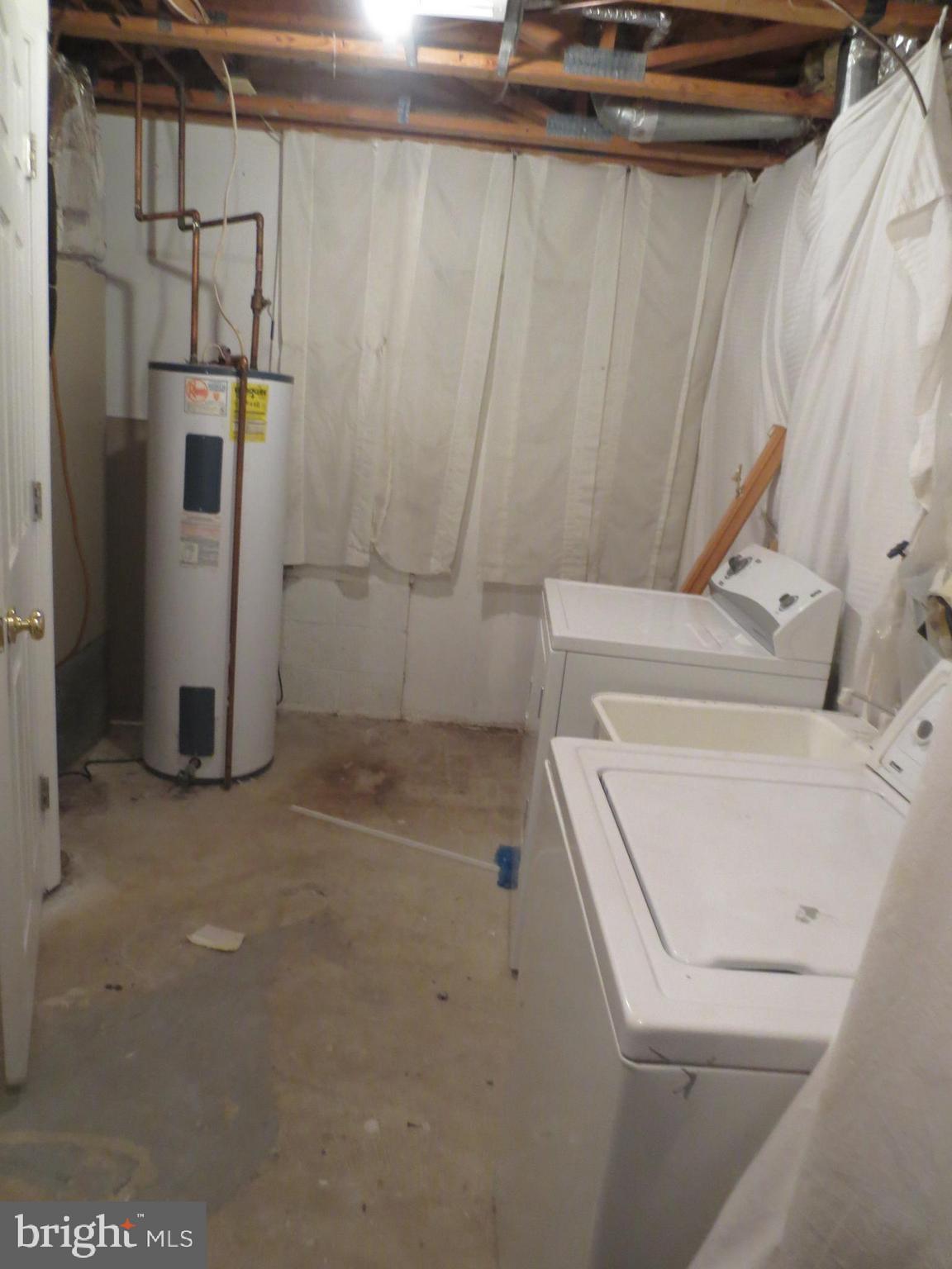 LITTLE ROCKY RUN - Residential Lease