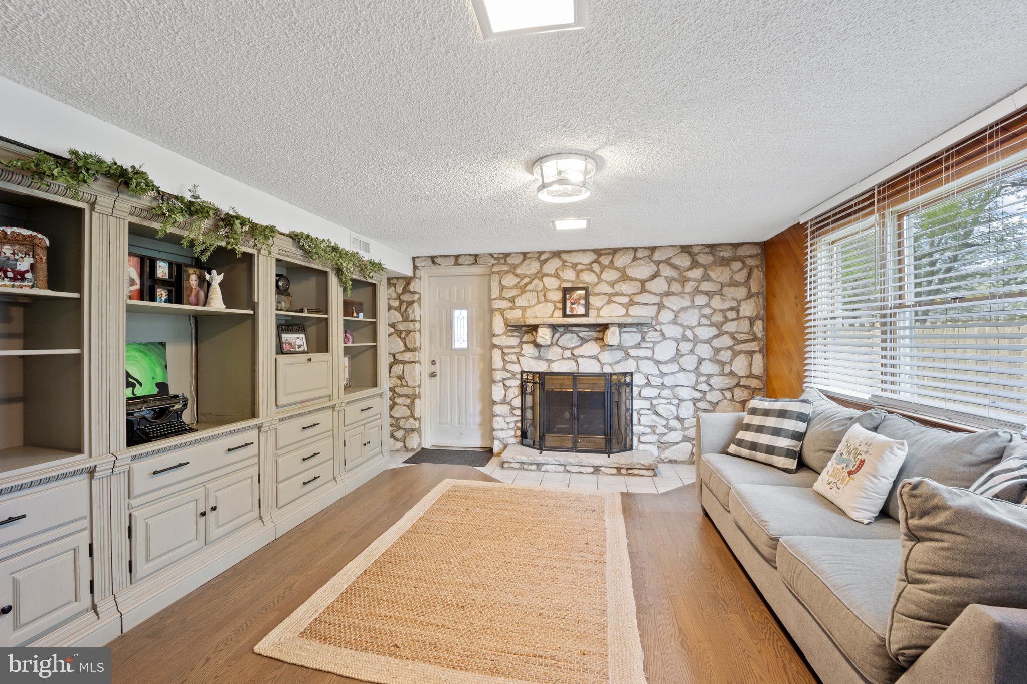 BROOKWOOD ESTS - Residential