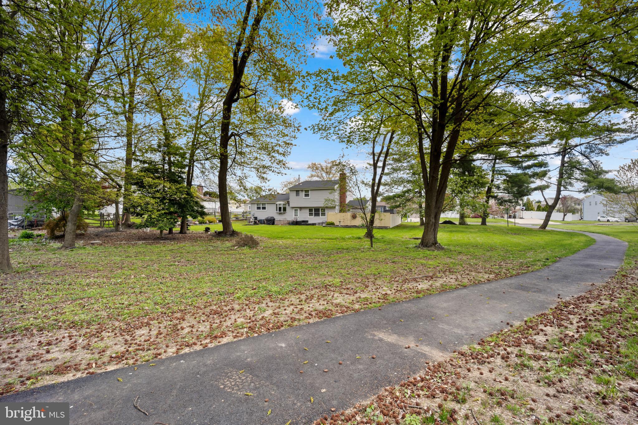 BROOKWOOD ESTS - Residential