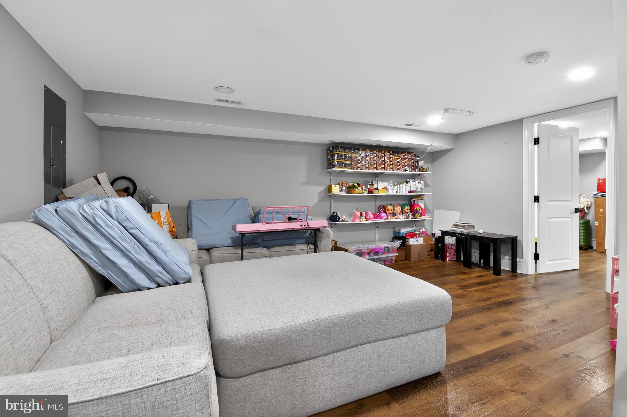 CLARKSBURG OUTSIDE - Residential