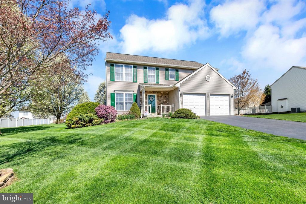 Photo of 113 Hillcrest Road, MARIETTA, PA 17547 (MLS # PALA2085976)