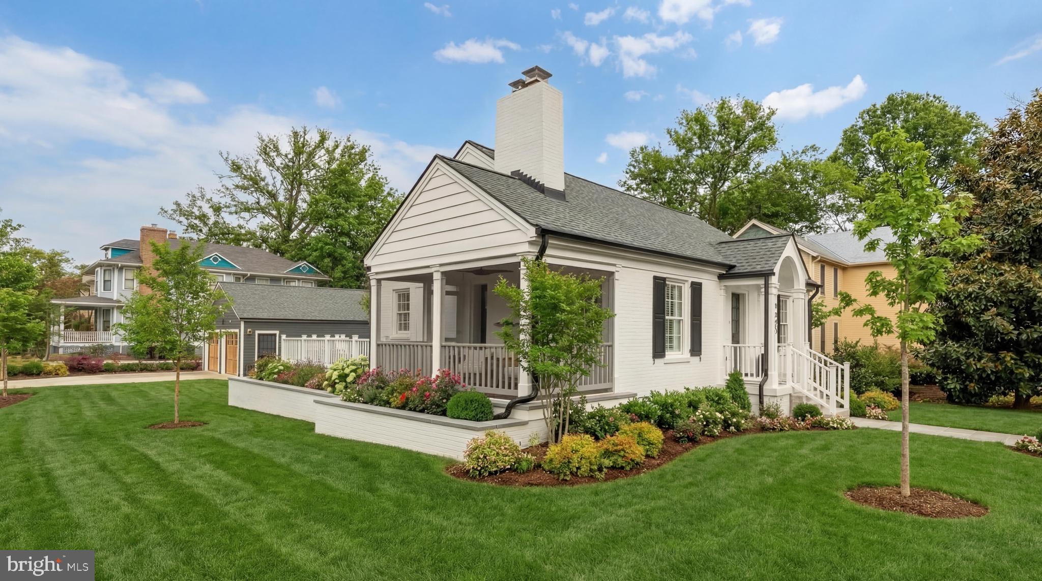 MAYWOOD - Residential