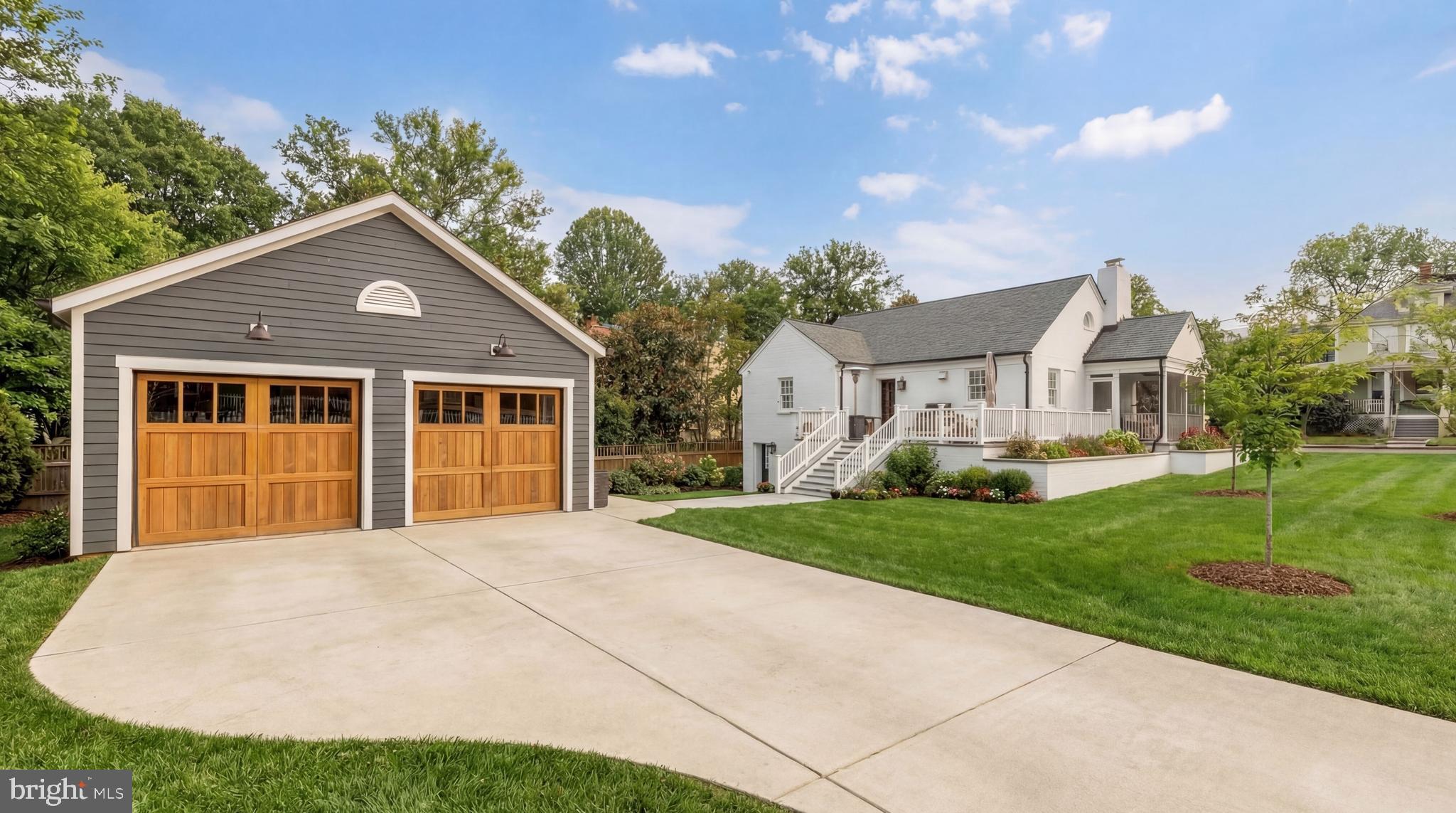 MAYWOOD - Residential