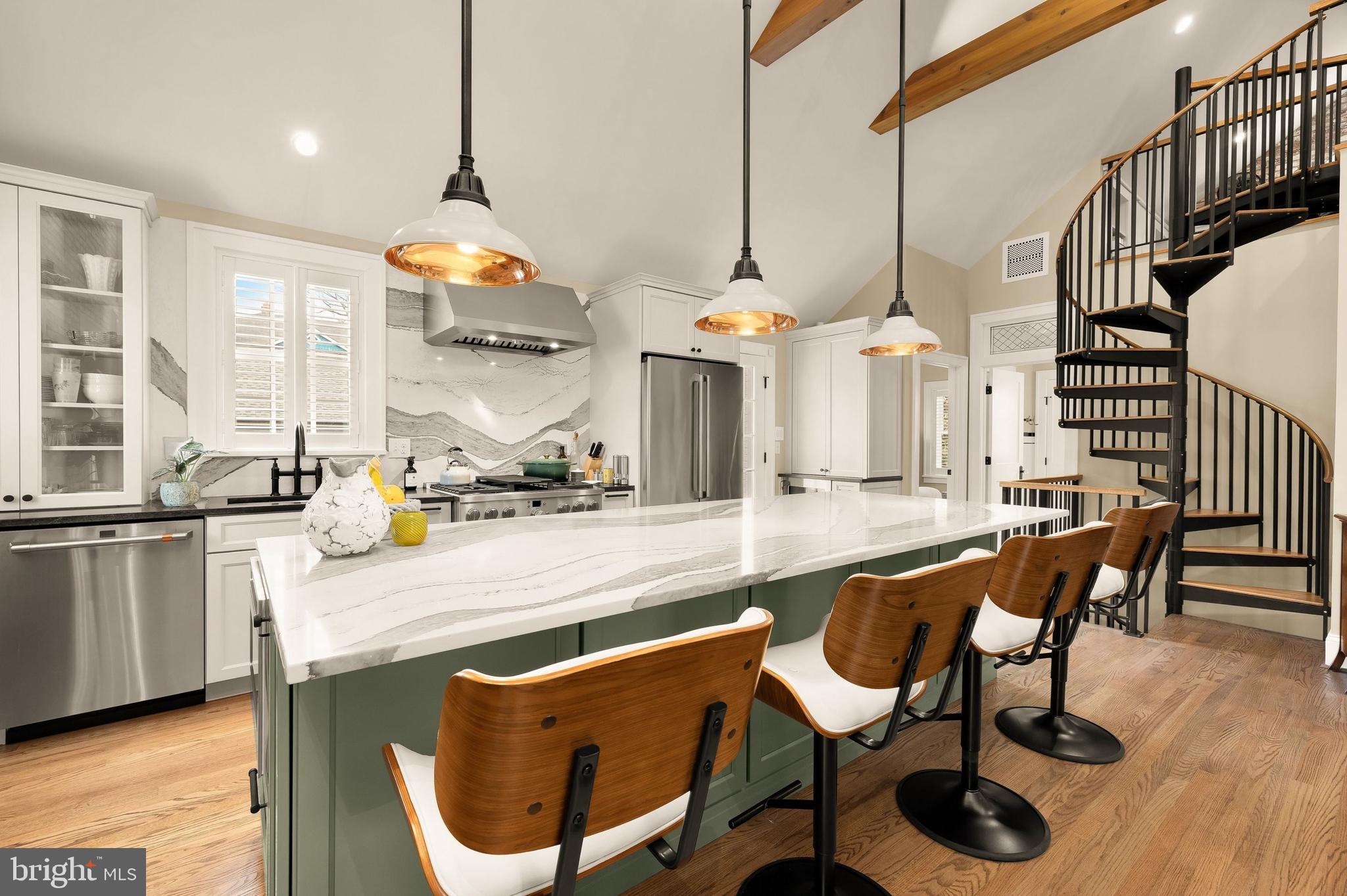 MAYWOOD - Residential