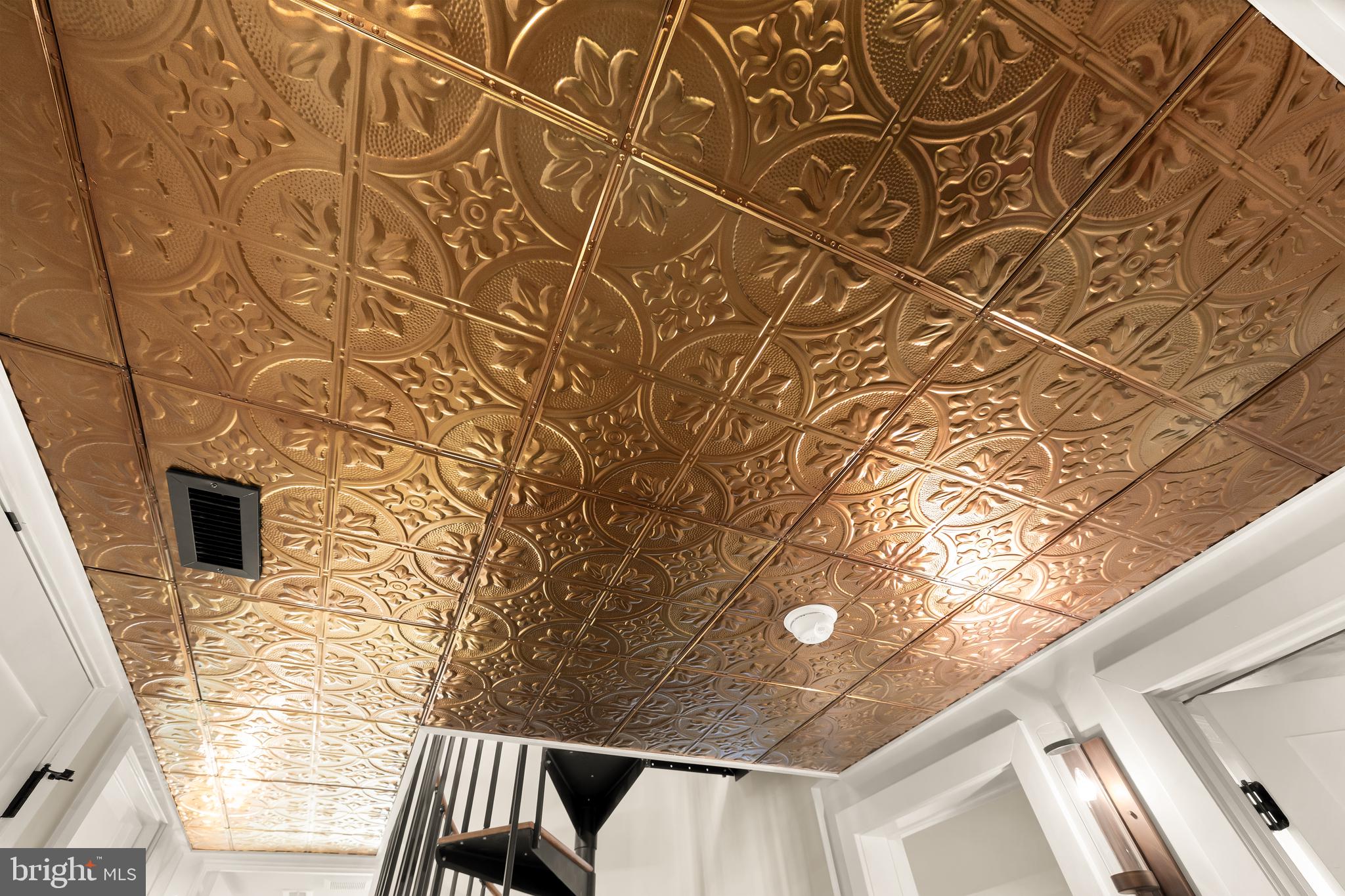 MAYWOOD - Residential