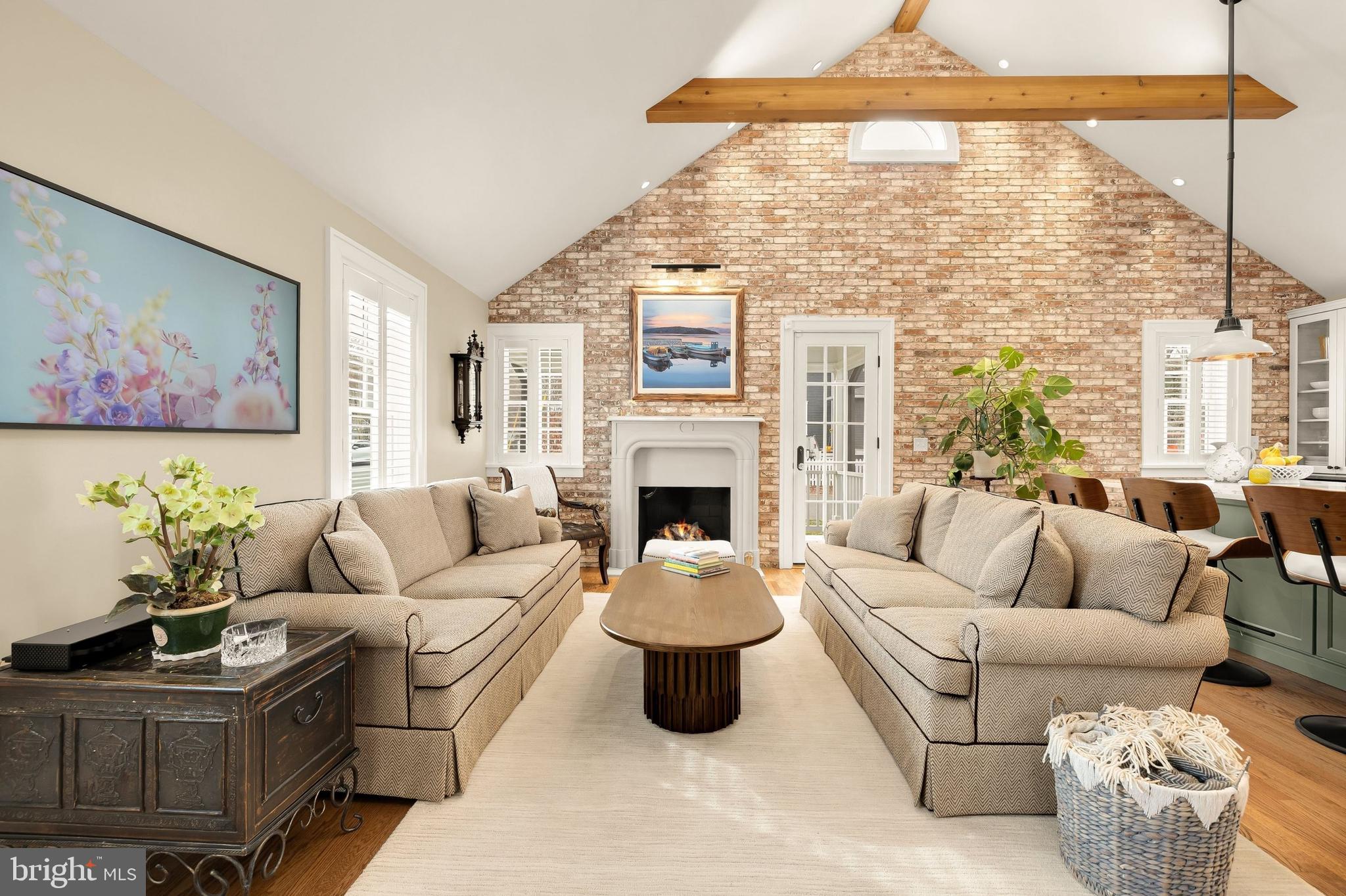 MAYWOOD - Residential