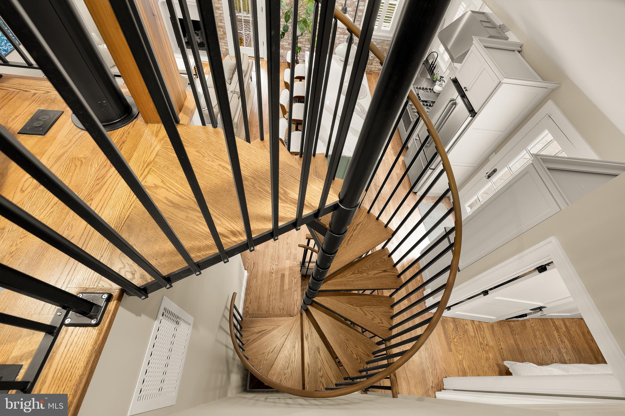 MAYWOOD - Residential