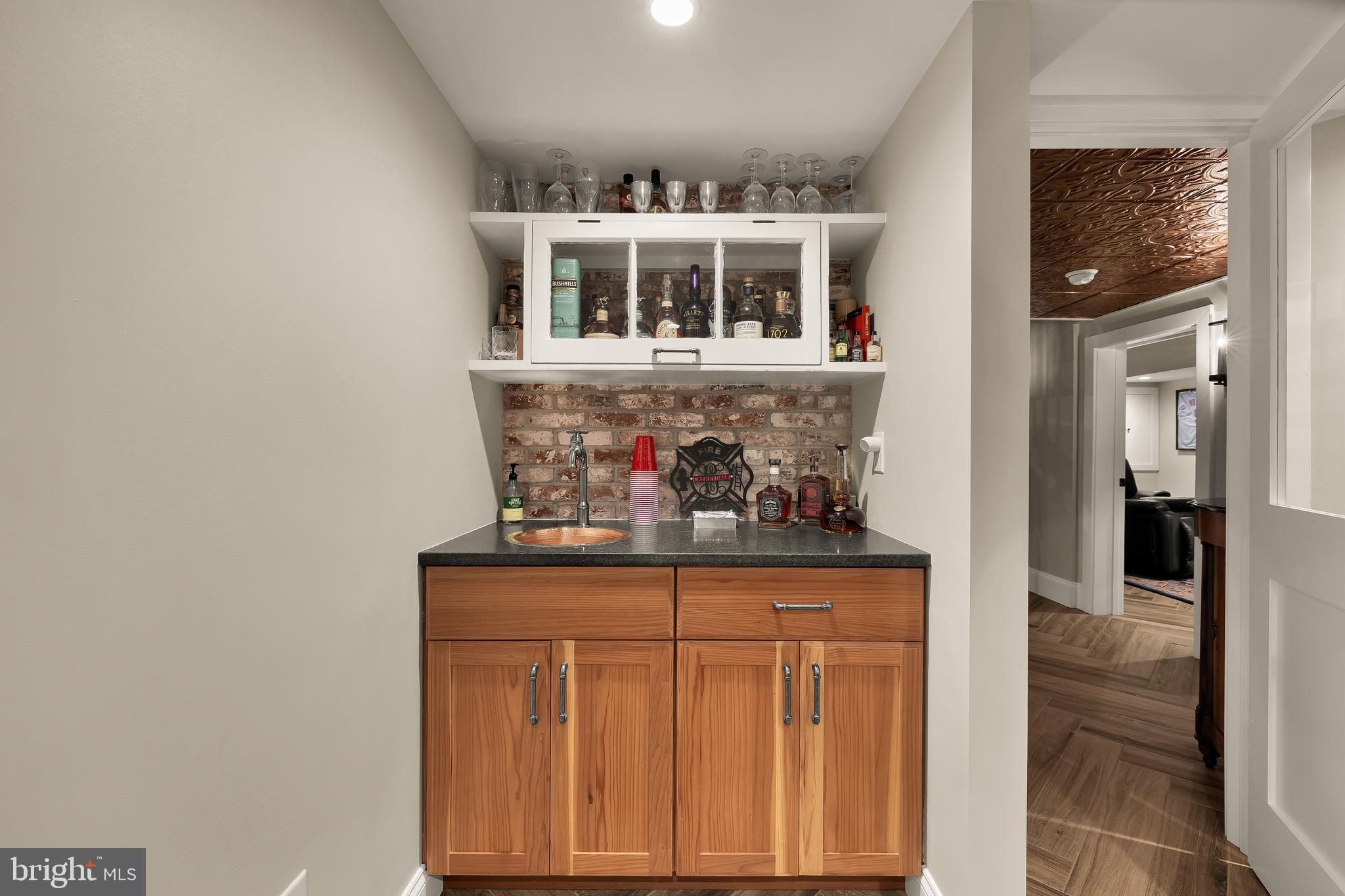 MAYWOOD - Residential