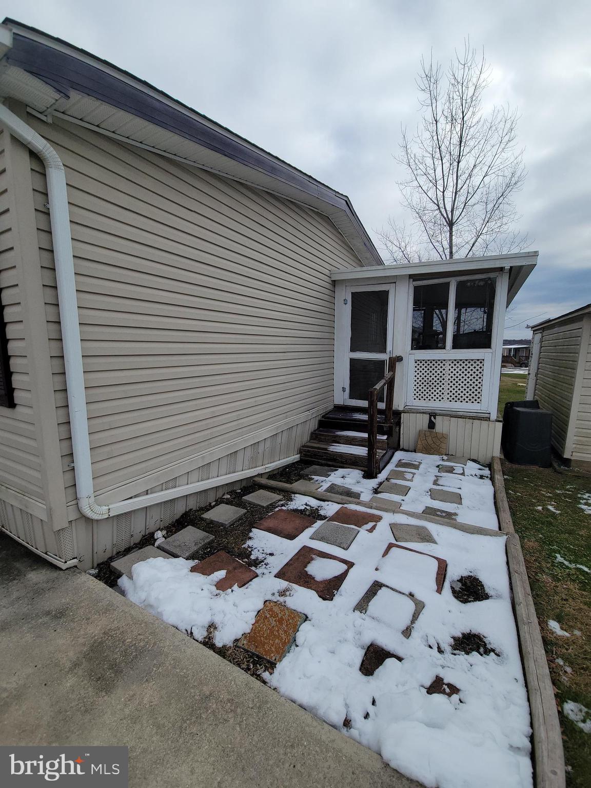 OAK KNOLL ESTATES - Residential