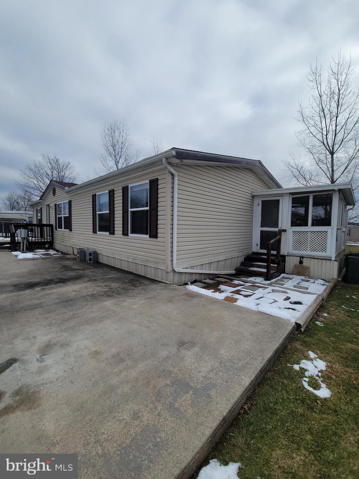 OAK KNOLL ESTATES - Residential