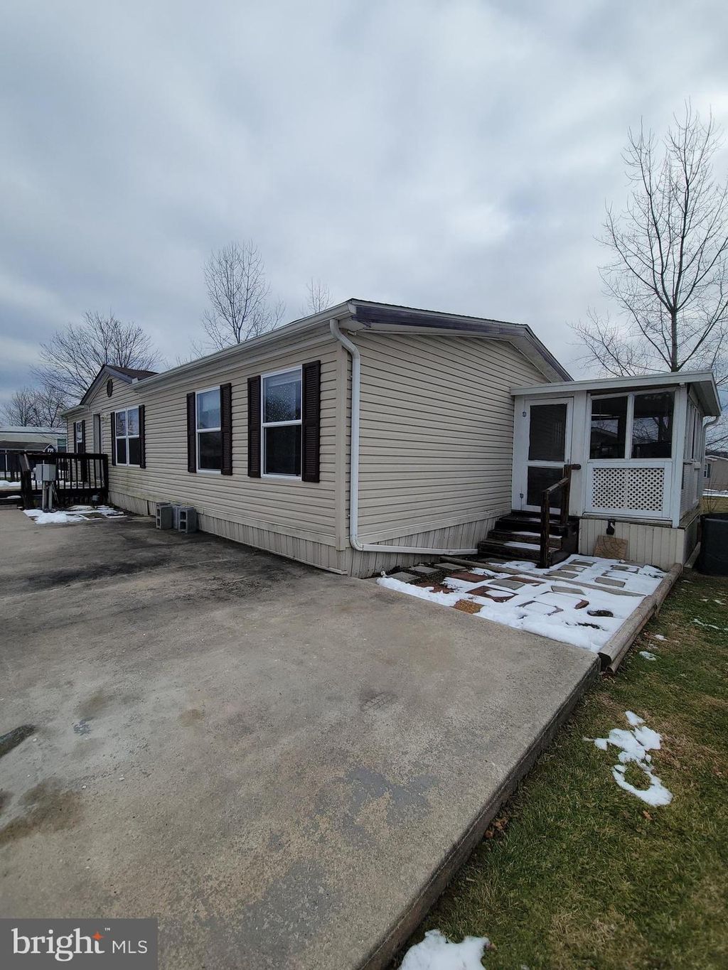 Photo of 107 Oak Knoll Estate, ELIZABETHTOWN, PA 17022 (MLS # PADA2052594)