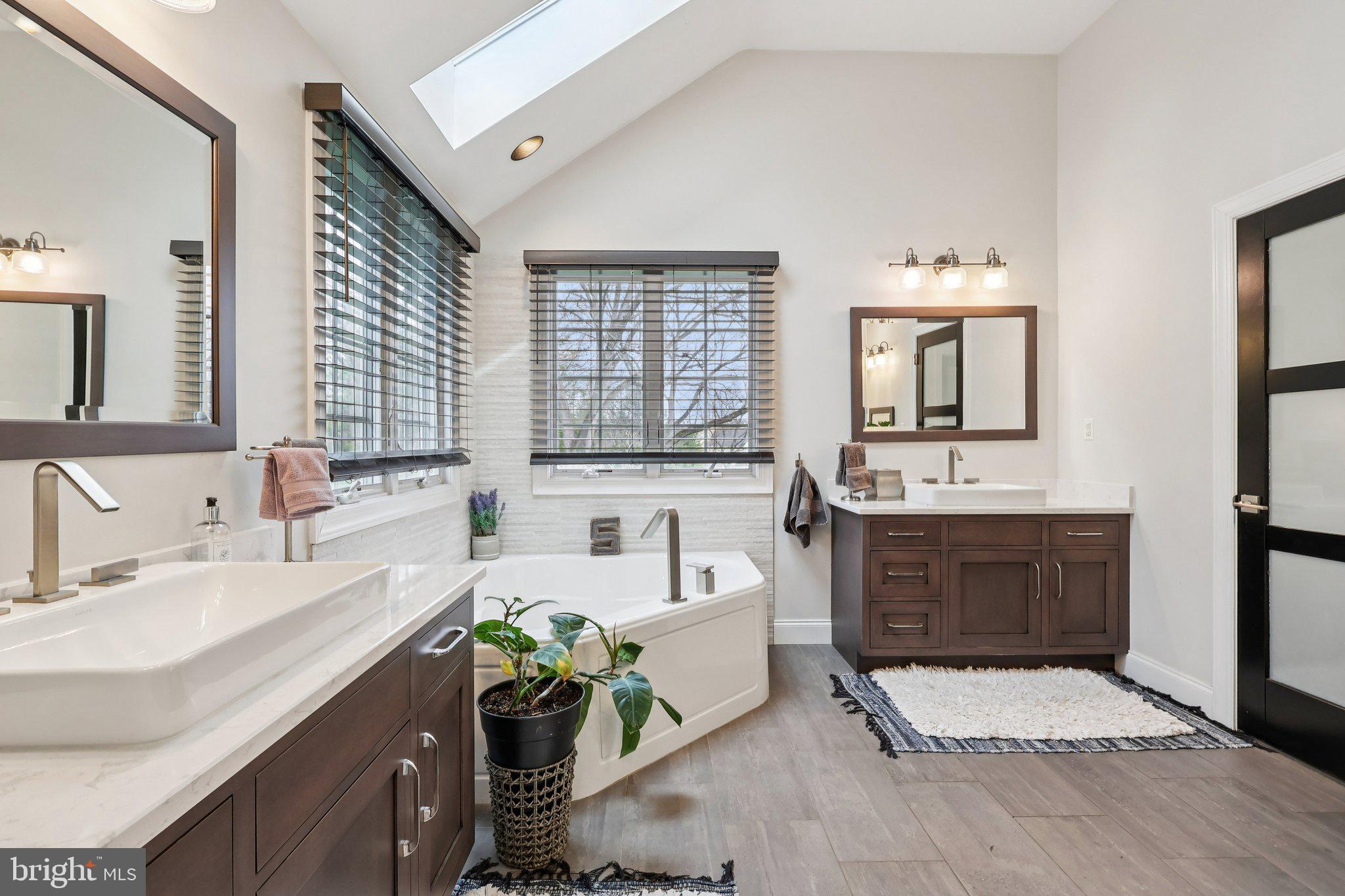 BROOKSHIRE - Residential